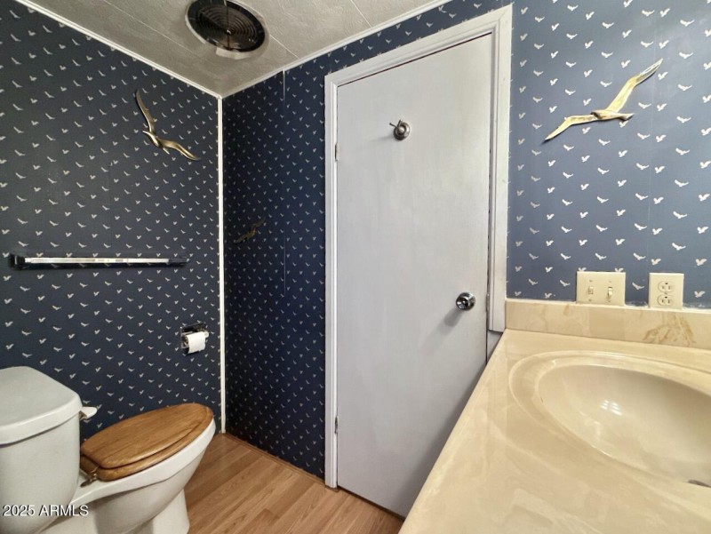 43 Guest Bathroom