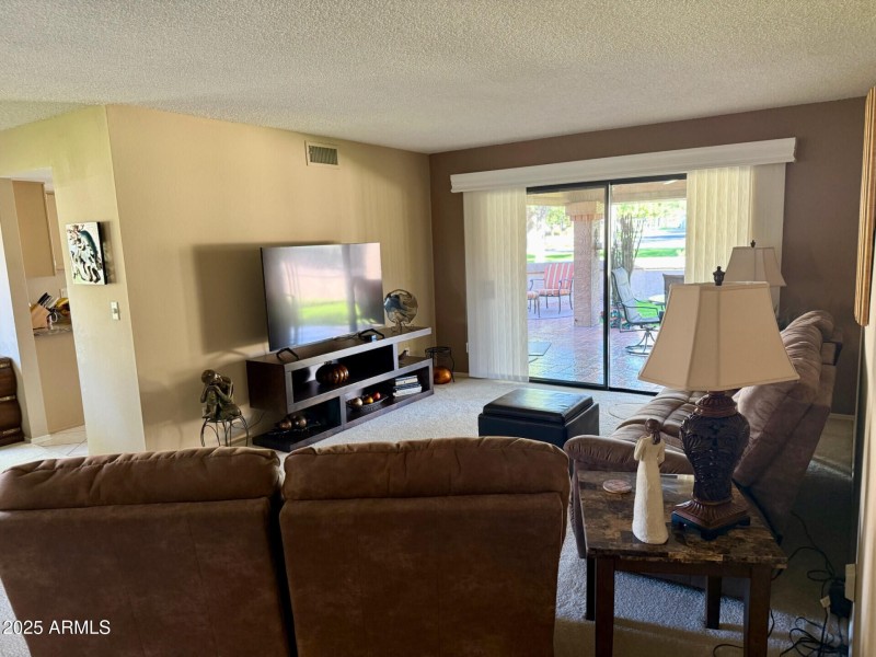 9428WMcRaeWay_62691_15