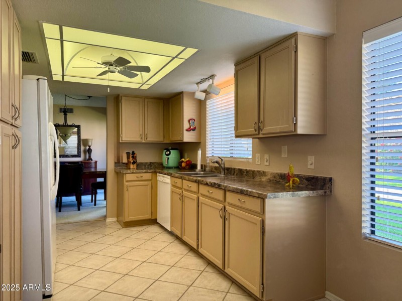 9428WMcRaeWay_62691_17