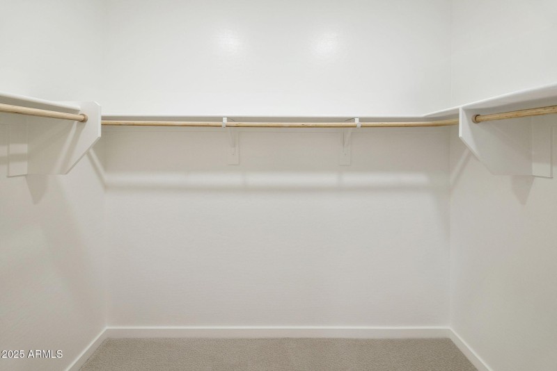 LARGE OWNER'S CLOSET