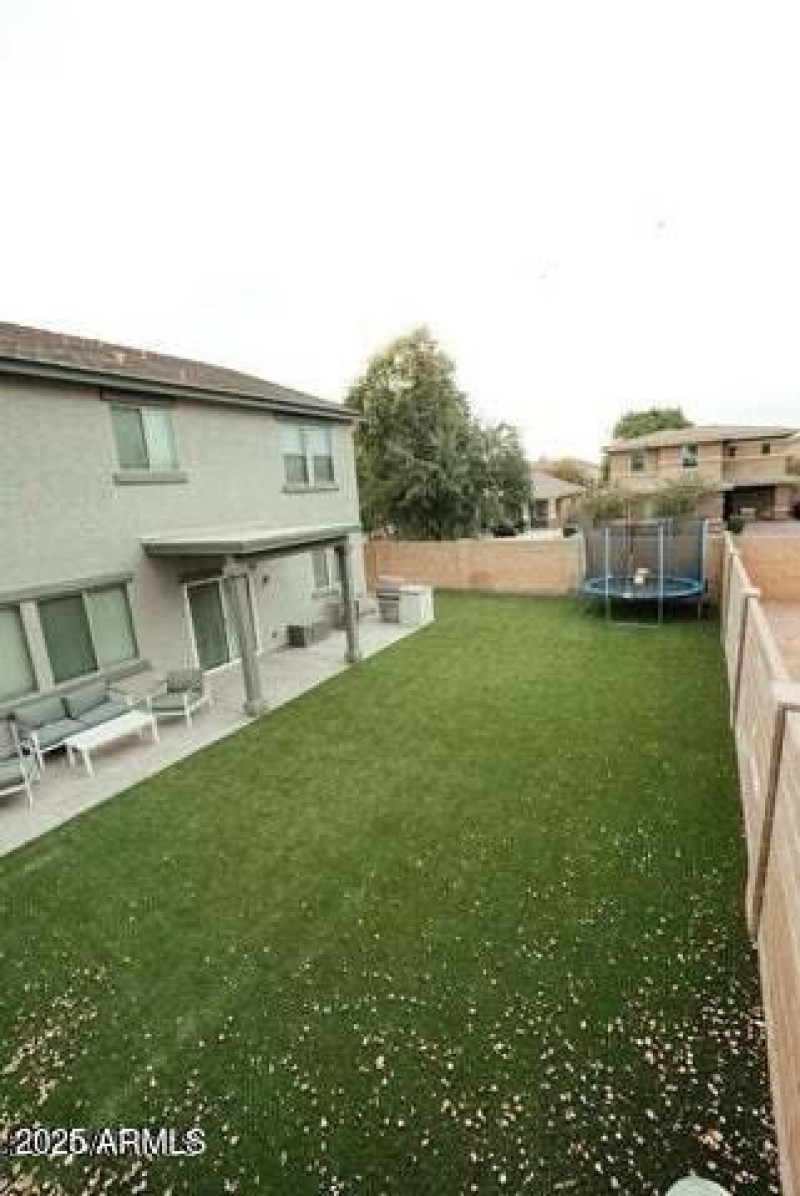 Franklin Ave Backyard