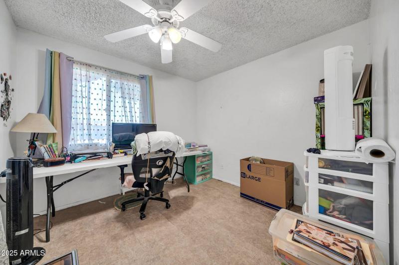 2142 W Paradise Dr-24