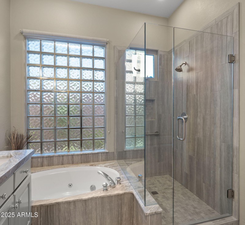 28-web-or-mls-Guest EnSuite5