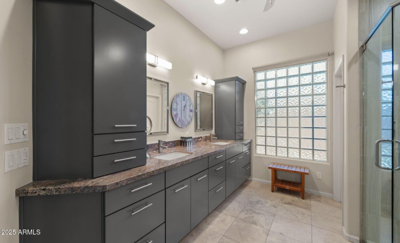 34-web-or-mls-Primary Bedroom5