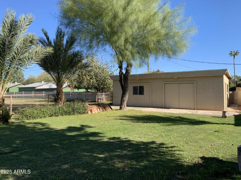 Large 3 room workshop