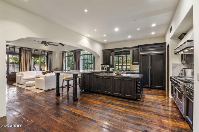 12-8410 - Kitchen - Great Room - Living