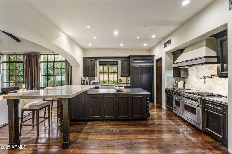 15-8453 - Chef's Kitchen