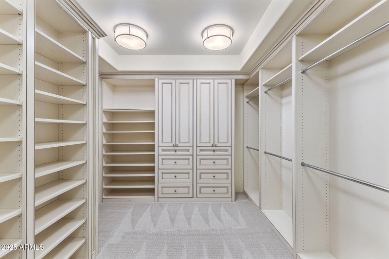 29-8571 - Huge Walk In Closet - Primary