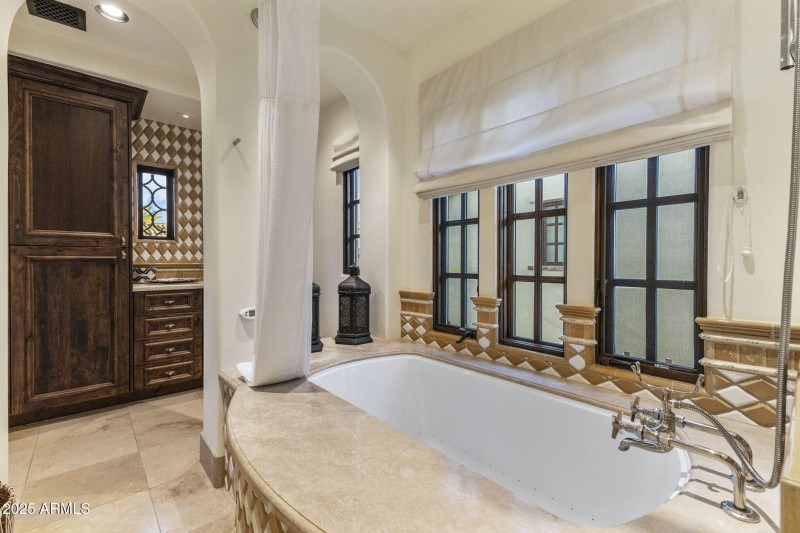 34-8655 - Bath 2 for Bedroom 2