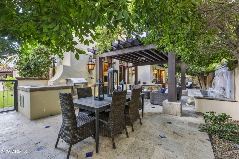 47-8250 - Patio - BBQ - Dining - Great