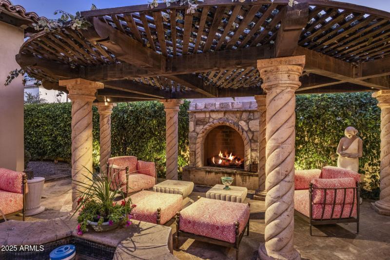 5-0522 - Ramada with Seating and Firepla