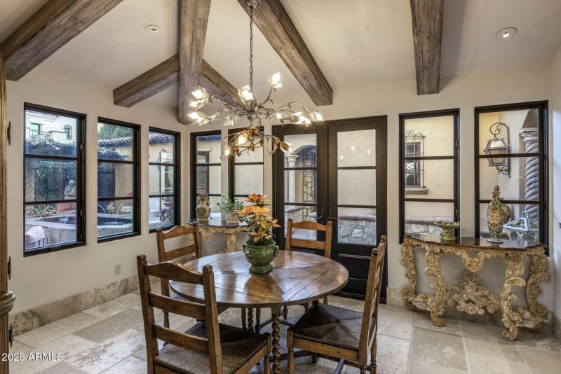 14-0234 - Formal Dining Room with Courty