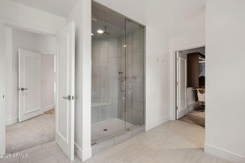 30-Primary Bathroom (4)