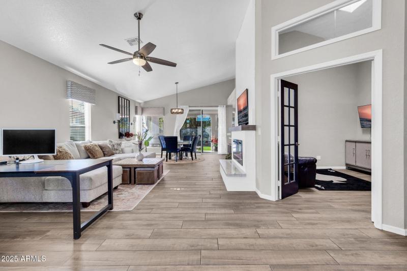 26434 S Boxwood Dr-10