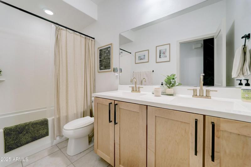 19756 W Rancho Dr-25