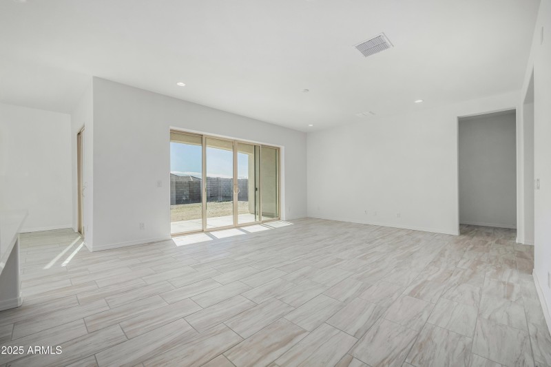 69327c_10 - Mulberry