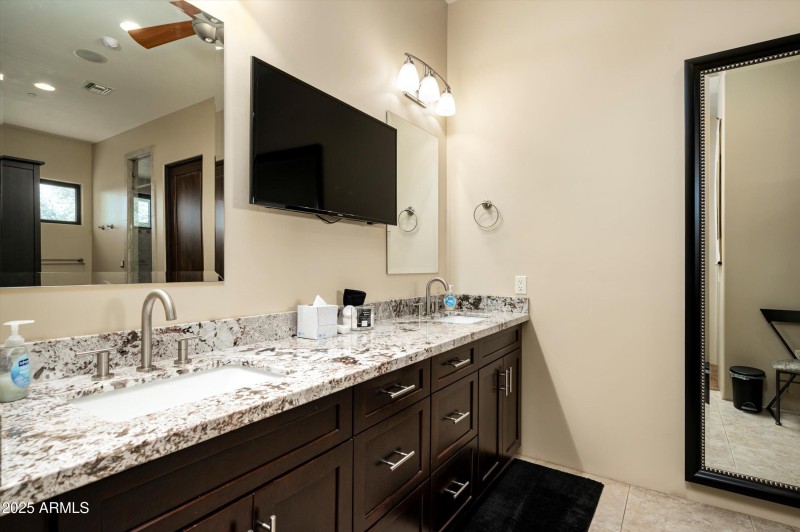 25-8038 E Desert Cove Ave-25