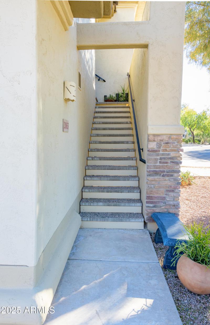 Front Entry Stairs_Shainer__SEW2842