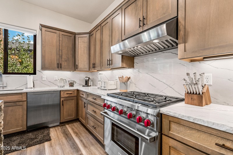 1810 E Magnolia Dr-20