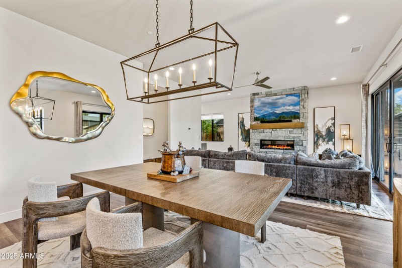 1810 E Magnolia Dr-15