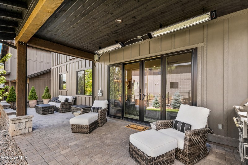 1810 E Magnolia Dr-48