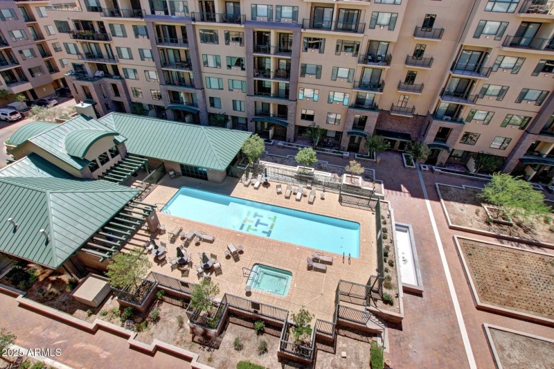 0031-Tapestry on Central 17 (20)