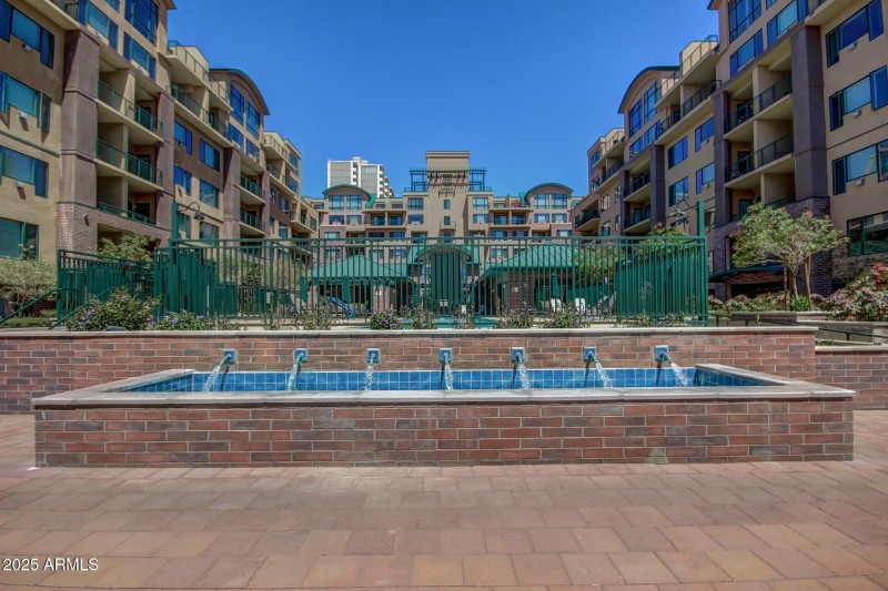 0033-Tapestry on Central 17 (13)