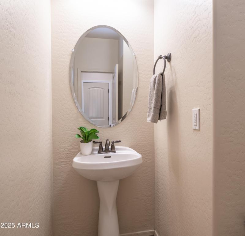 4732 E Portola Valley Dr Unit 102-17