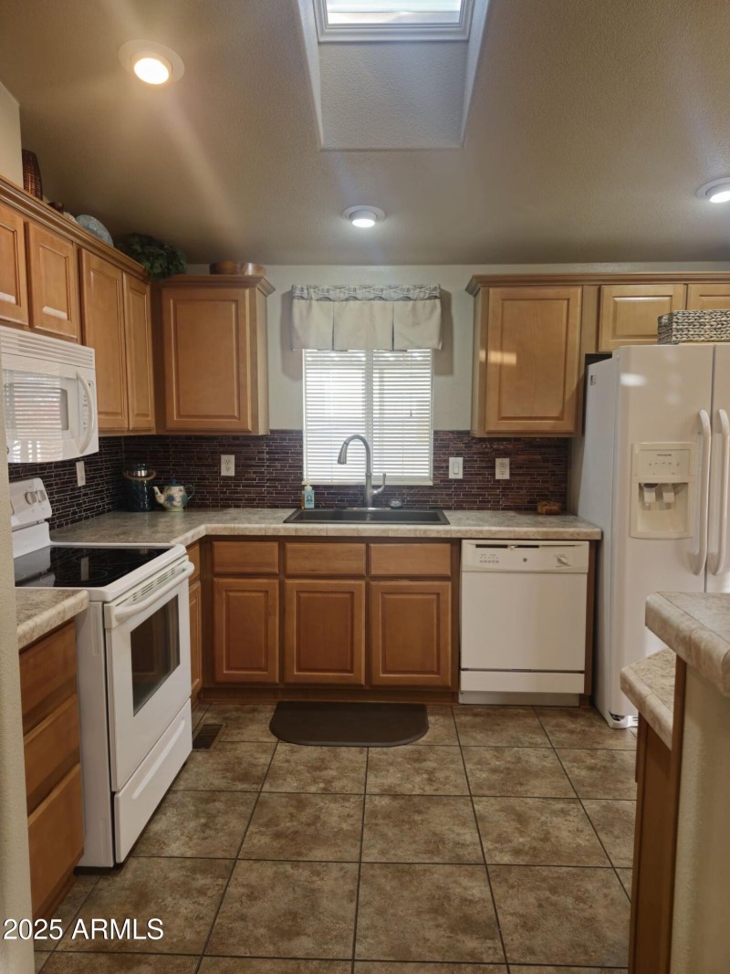 Resized_20251206_160453_1765332160605