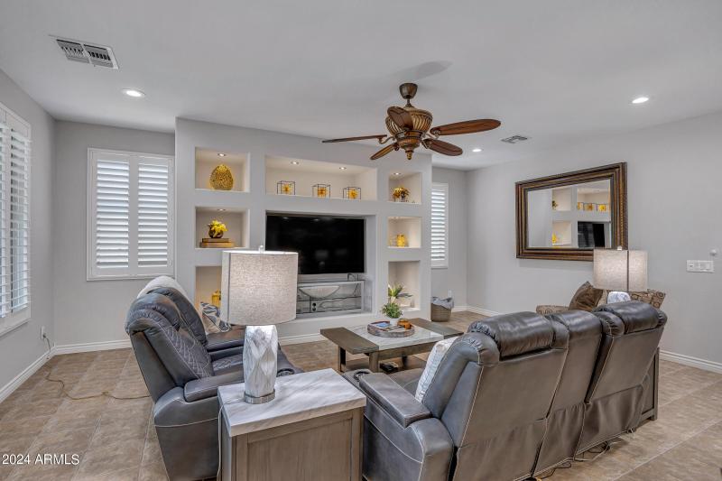 20500 N Big Dipper Dr-13