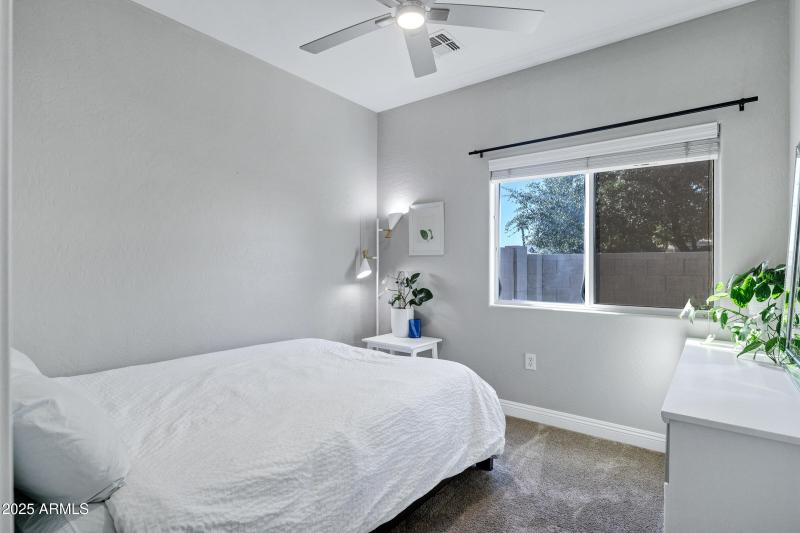 3402 E Thornton Ave-27