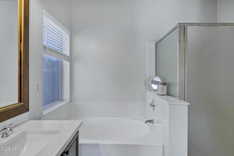 3402 E Thornton Ave-36