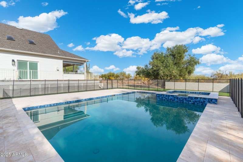 98-web-or-mls-DSC02370-HDR-Edit