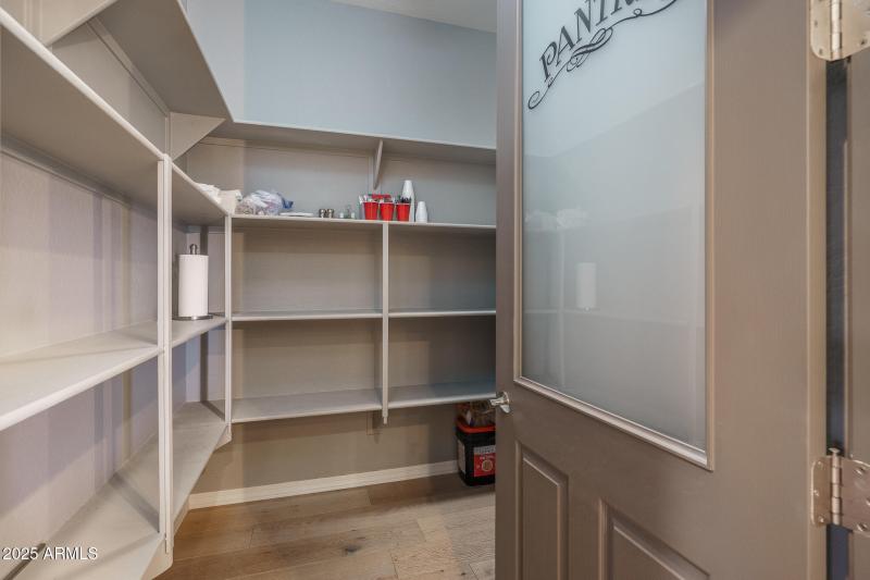 11) PANTRY