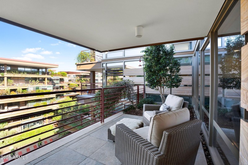 36-web-or-mls-7127 E Rancho Vista Dr #60