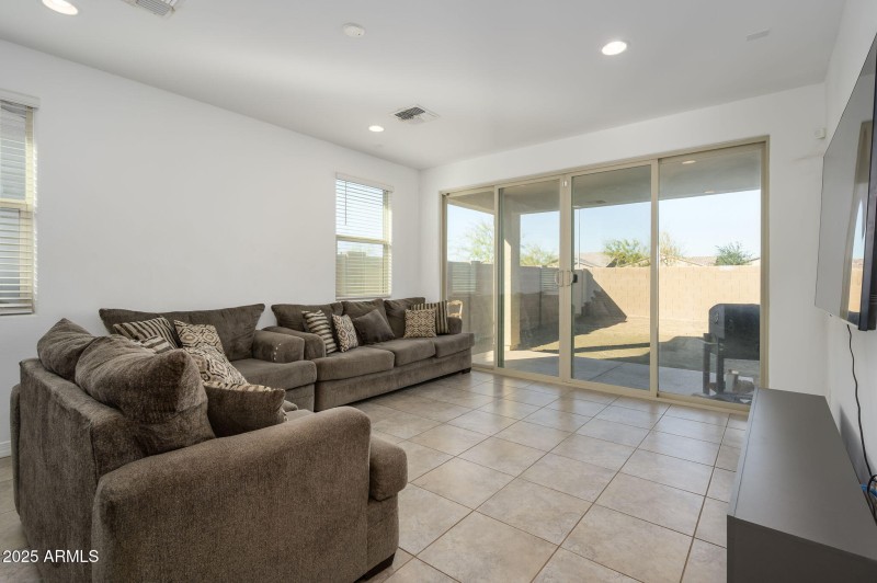 2-web-or-mls-Sells-10