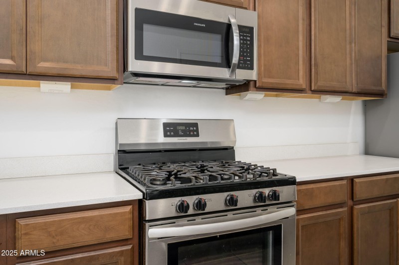 24-web-or-mls-Sells-9