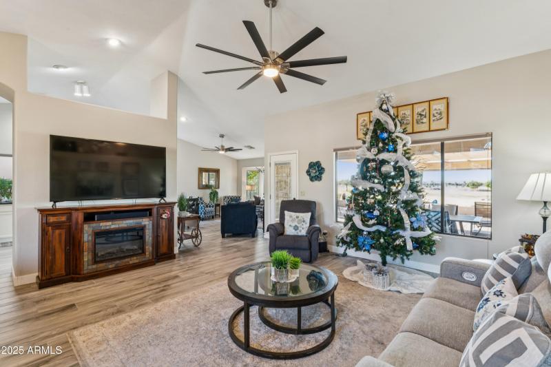 VAULTED CEILING IN GREAT ROOM
