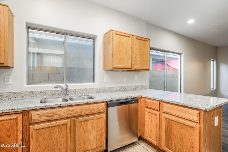 009-photo-kitchen-15003487