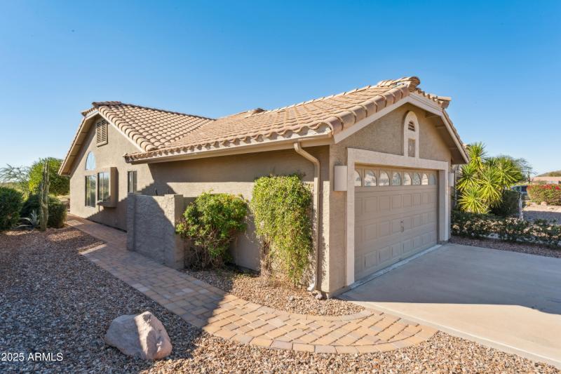 PAVER WALKWAY TO BACKYARD
