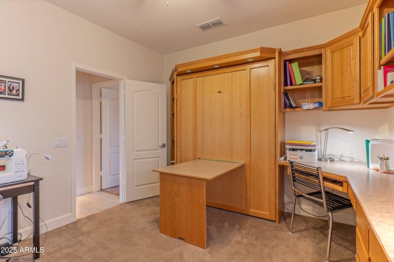 Optional craft/hobby/3rd bdrm