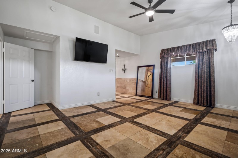 38-web-or-mls-13217 N 65th Dr--18