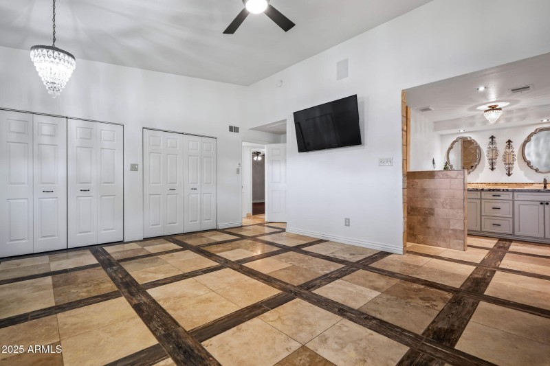 39-web-or-mls-13217 N 65th Dr--19