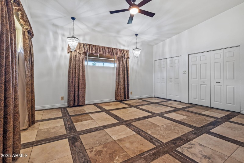 40-web-or-mls-13217 N 65th Dr--20