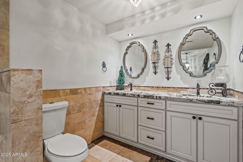 44-web-or-mls-13217 N 65th Dr--25