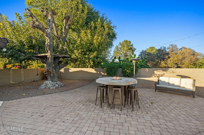 88-web-or-mls-13217 N 65th Dr--80