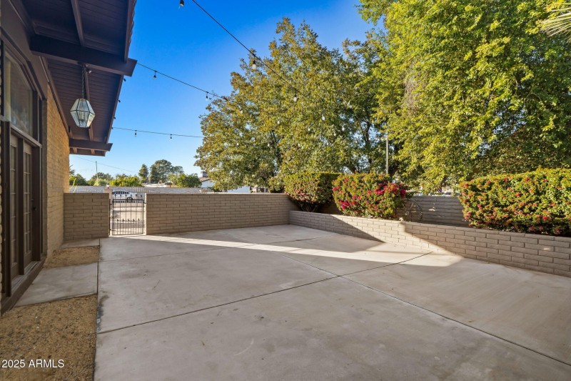 92-web-or-mls-13217 N 65th Dr--82