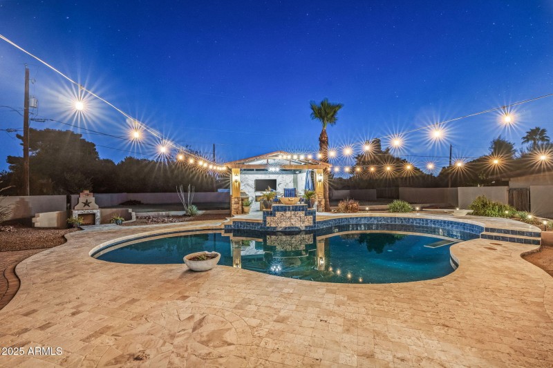 118-web-or-mls-13217 N 65th Dr--97