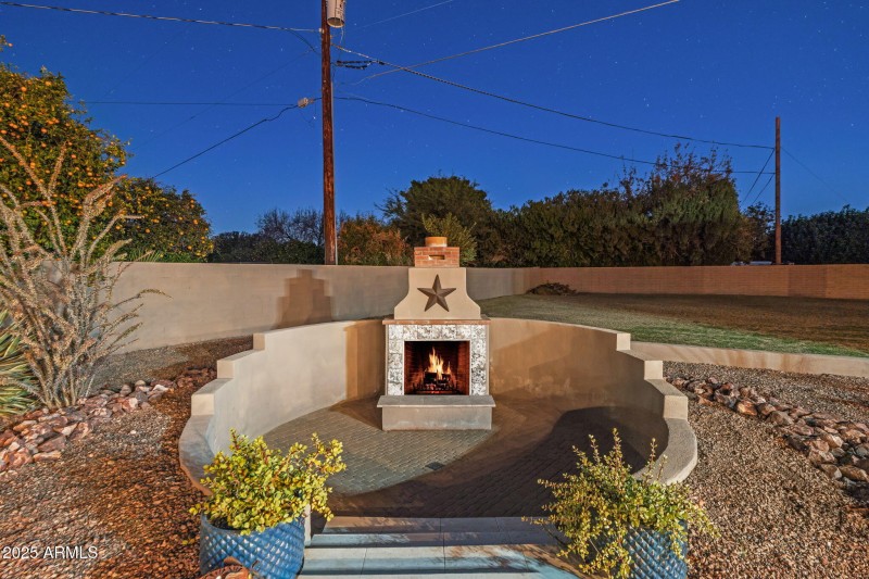 120-web-or-mls-13217 N 65th Dr--102