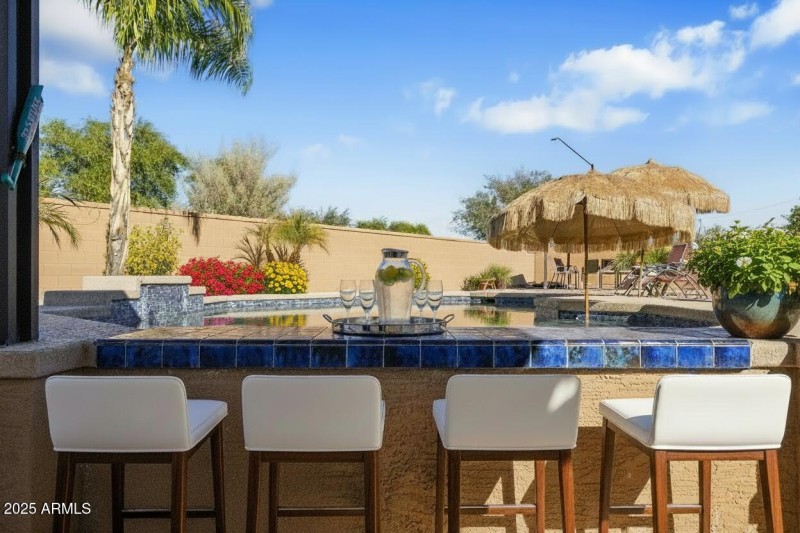 Pool View - Virtually enhanced